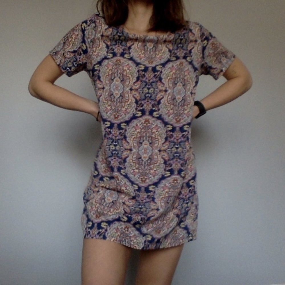 Silky Patterned T-shirt Dress